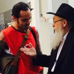 Ano novo judaico. Nas ruas de higienópolis um rabino e um gói conversam sobre algo transcendente. Deve ser o edén uma cidade que permite encontros.